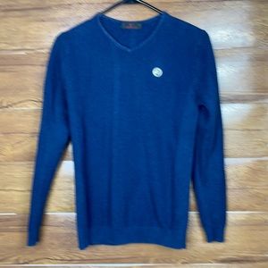 Men’s V-Neck sweater size Medium